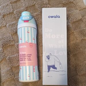 Owala Cherry Stripe Insulated Bottle - Blue and White